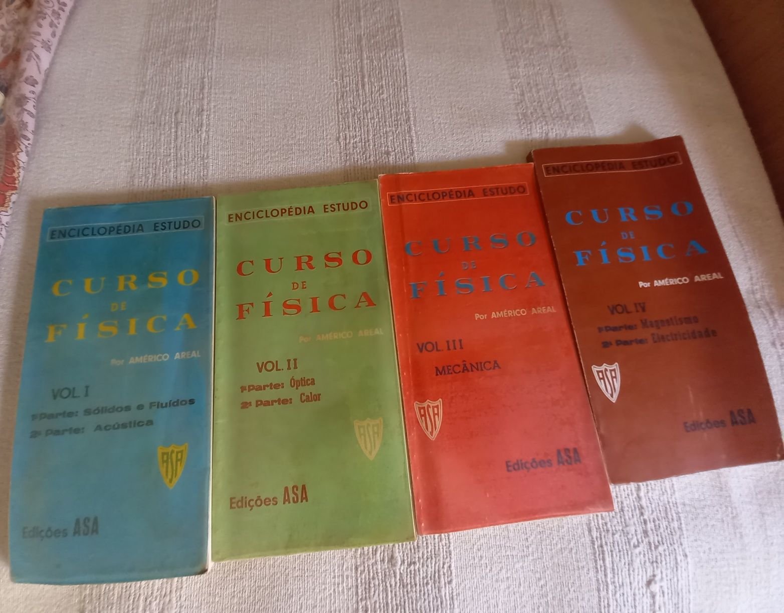 Curso de Física quatro volumes completo