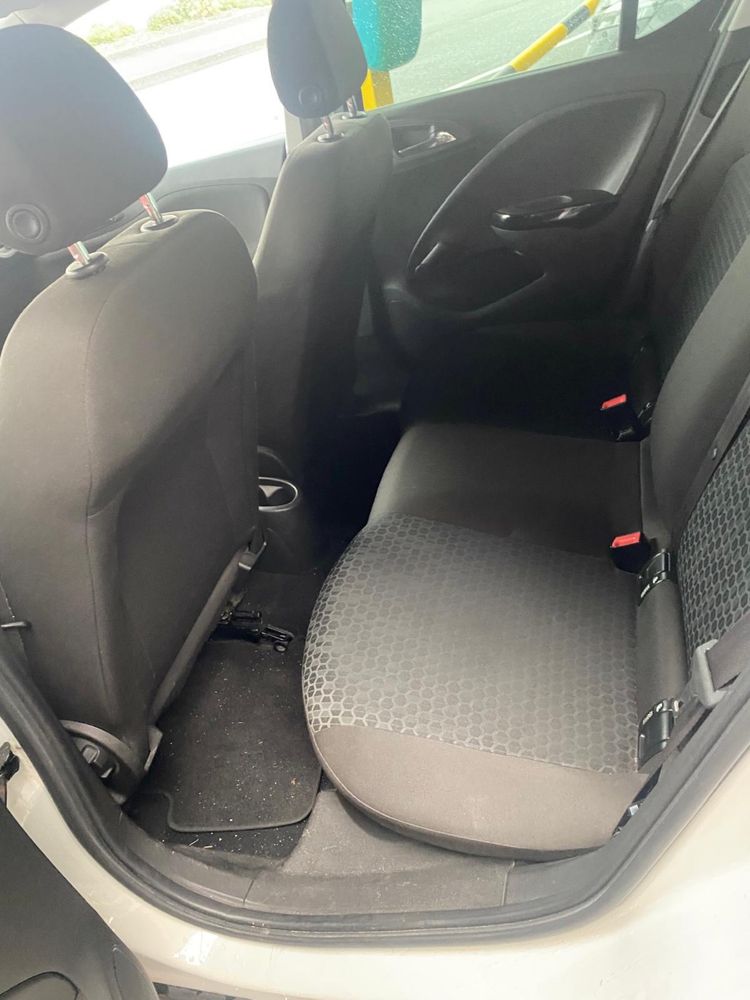 Opel corsa.