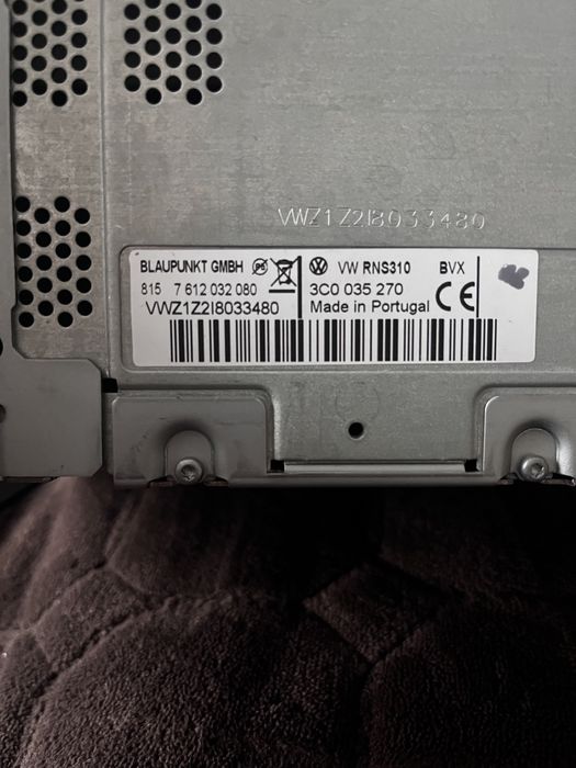 Продам штатну магнітолу Volkswagen RNS 310