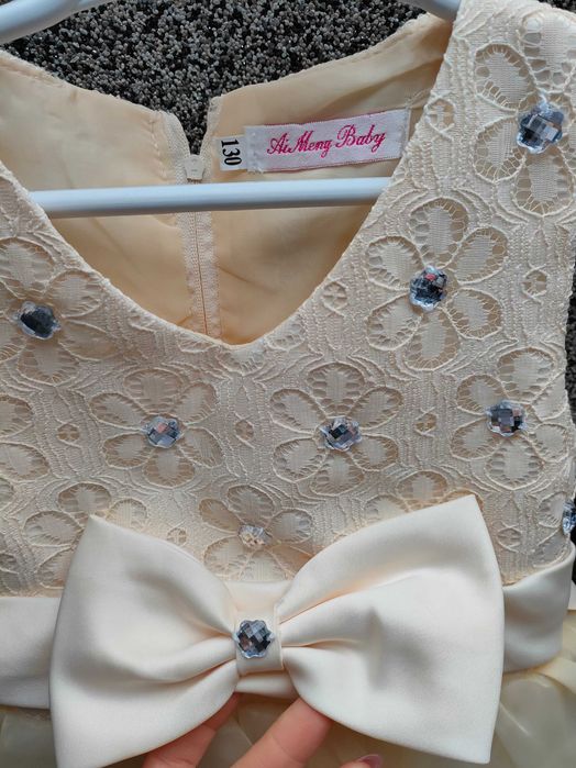 Sukienka imprezowa r.122-128