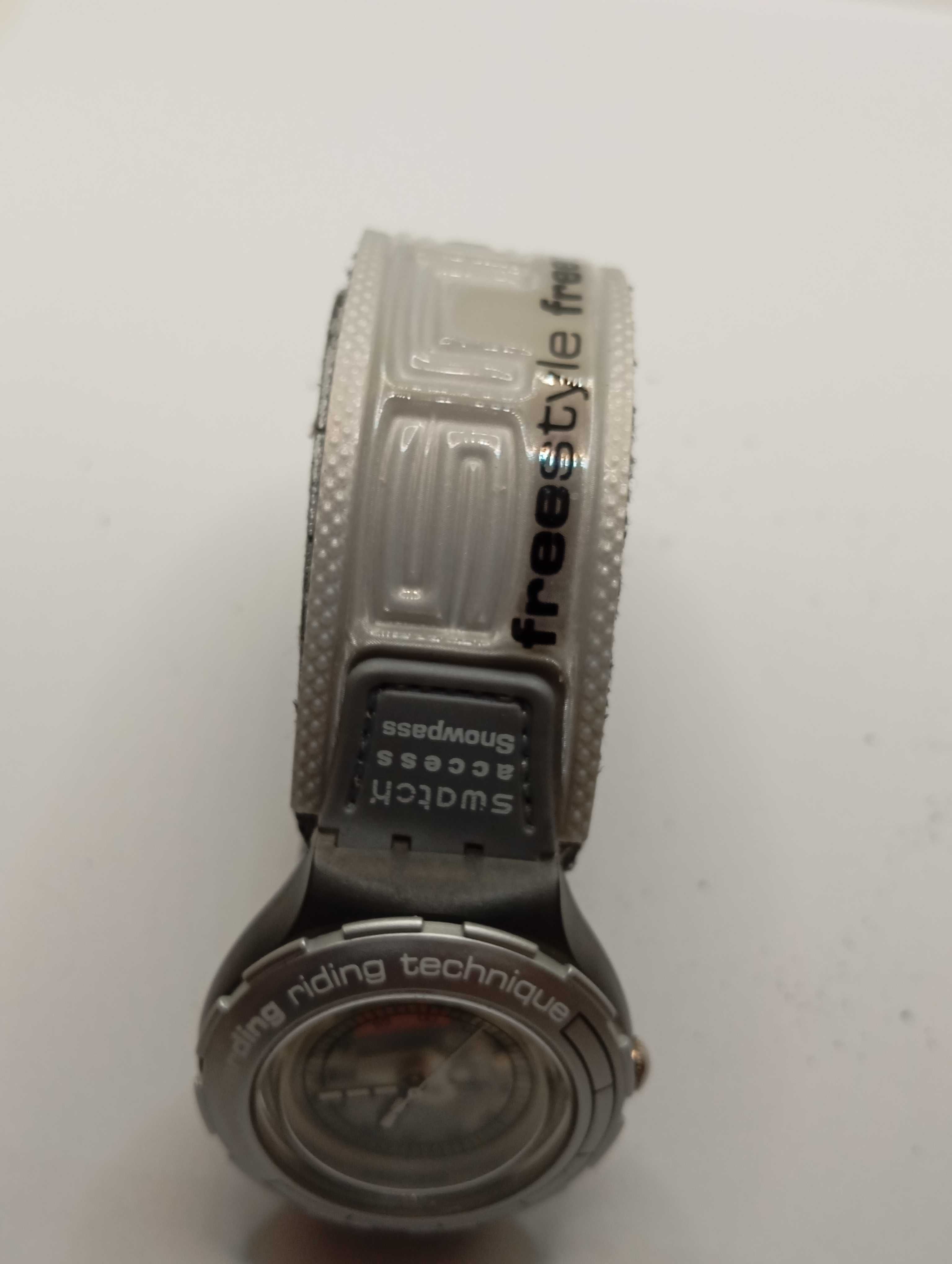 Zegarek vintage Swatch Access Snowpath