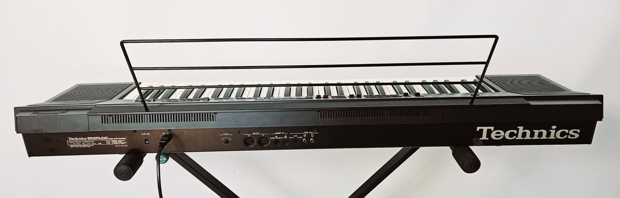 Keyboard Technics K450 + Case, Vintage 1986