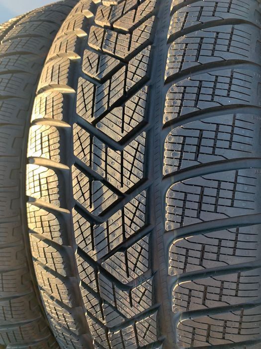 Шини нові 235/65 R18 Pirelli зима 2023 рік