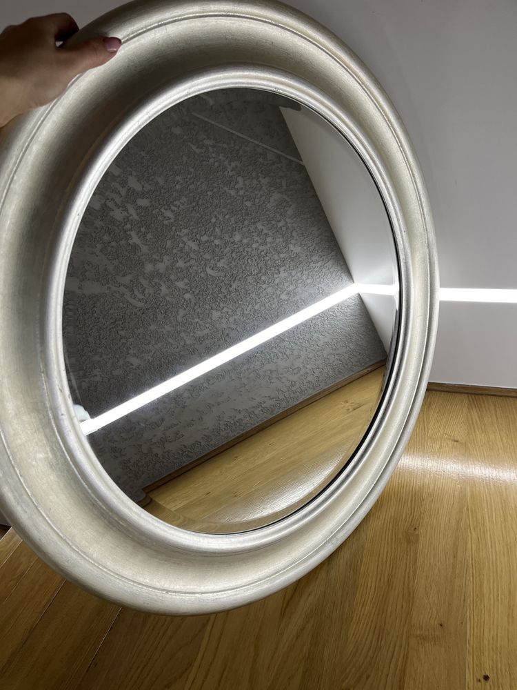 Okrągłe lustro srebrna rama 72 cm Ikea