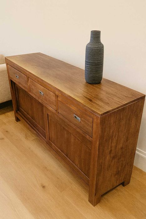 Komoda drewniana rustykalna. Drewno egzotyczne.