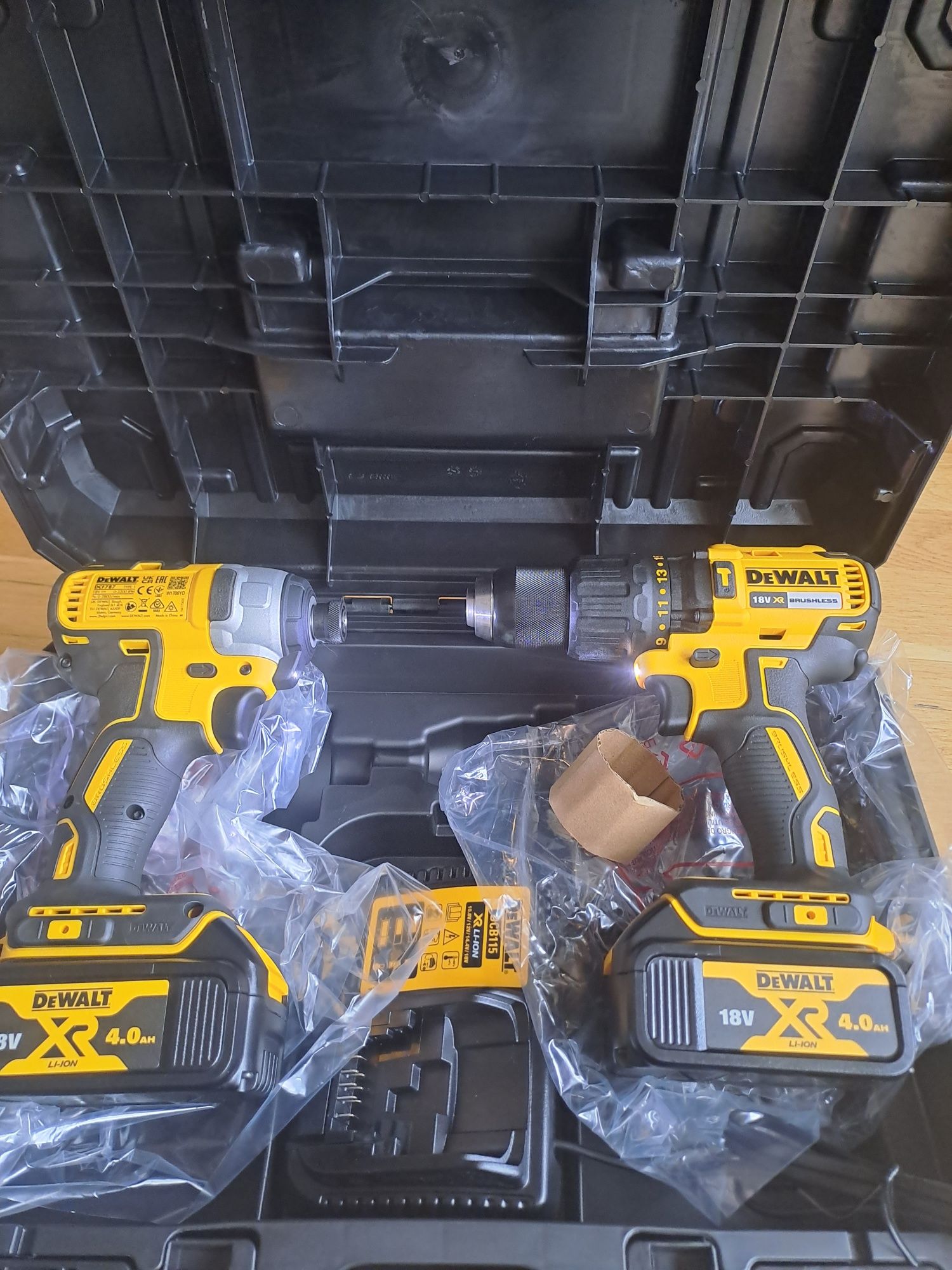 Zestaw Dewalt 18 v wkretarka I zakretarka