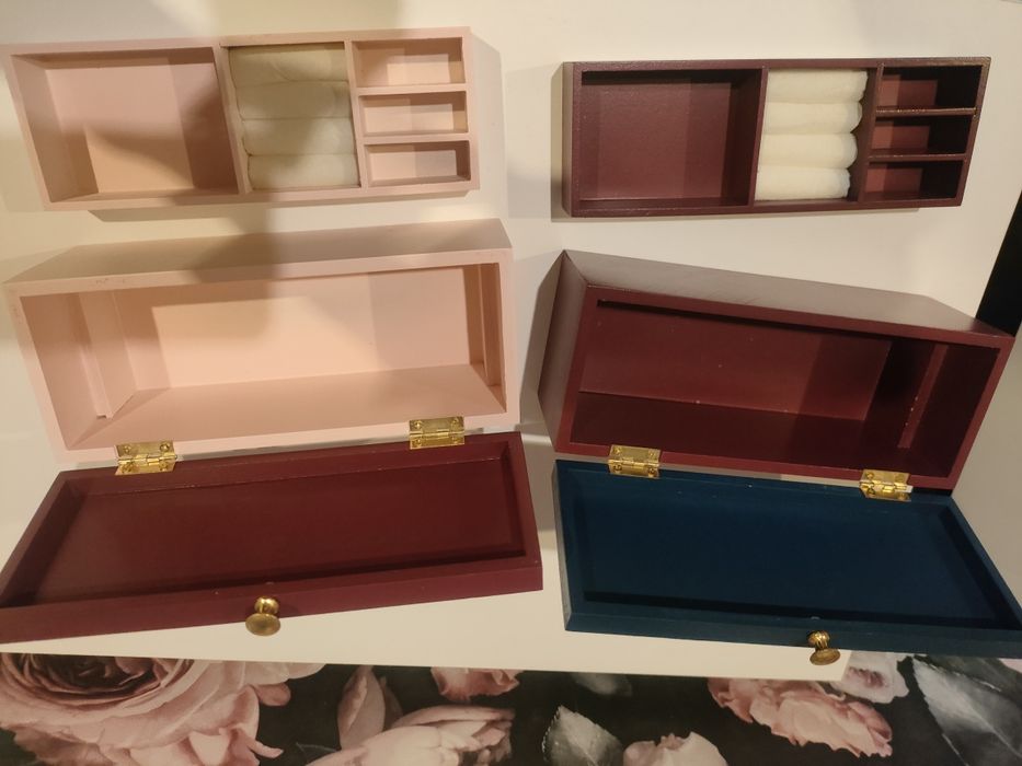 2 Drewniane szkatułki na biżuterię