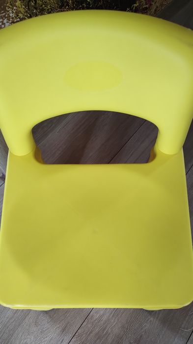 Krzesełko plastikowe dziecięce rozkładane żółte
