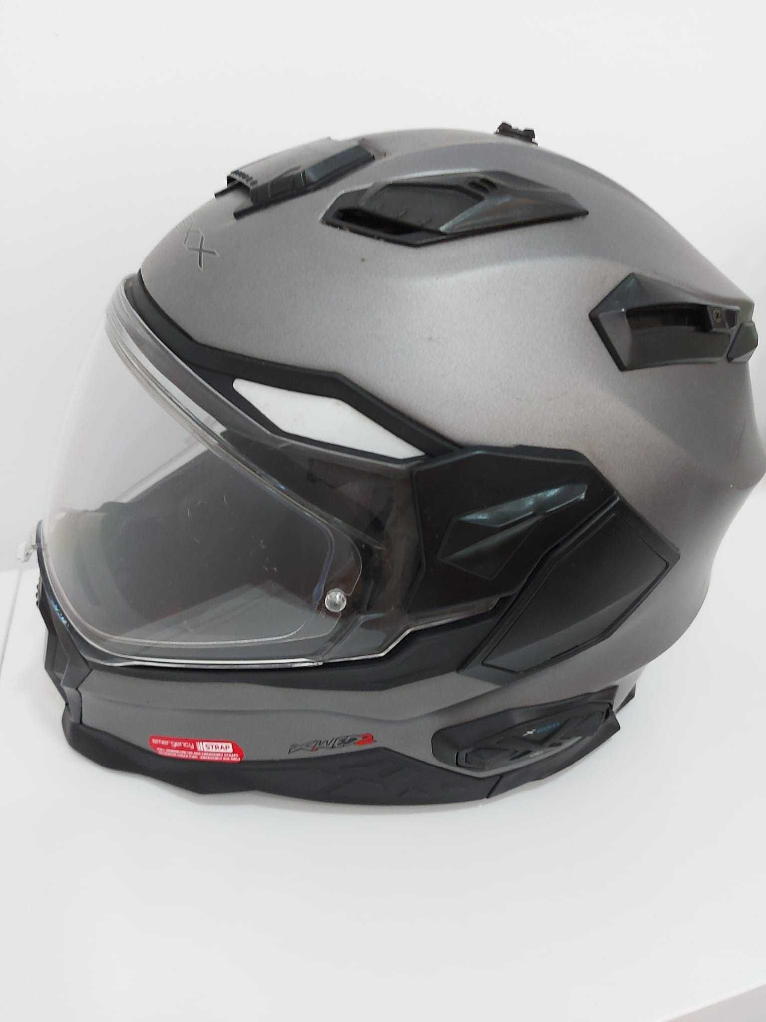 Capacete da marca Nexx com sistema de som integrado