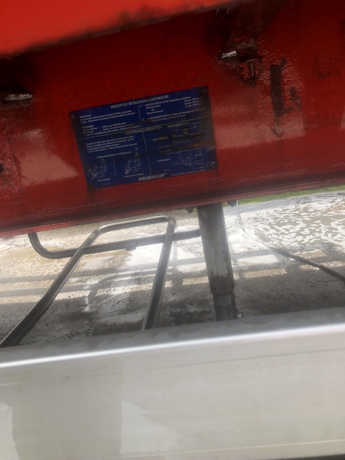 Причіп Fruenhauf бортовий напівпричіп вантажний причіп прицеп
 Модель
