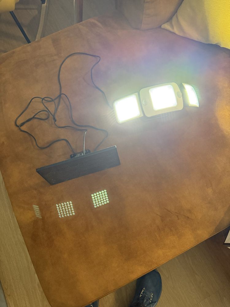Luz Solar de Movimento intelamp 1200LM com Controle Remoto