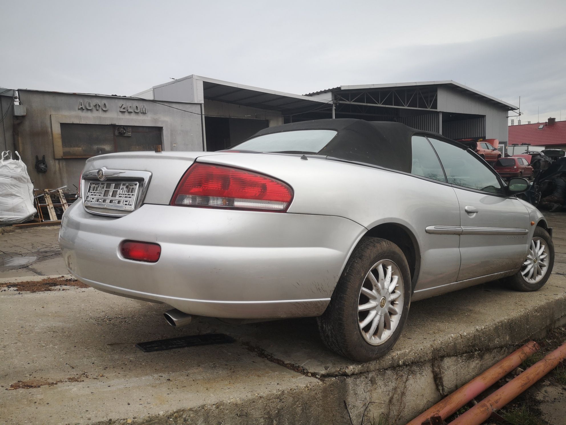 Chrysler sebring Cabrio zderzak