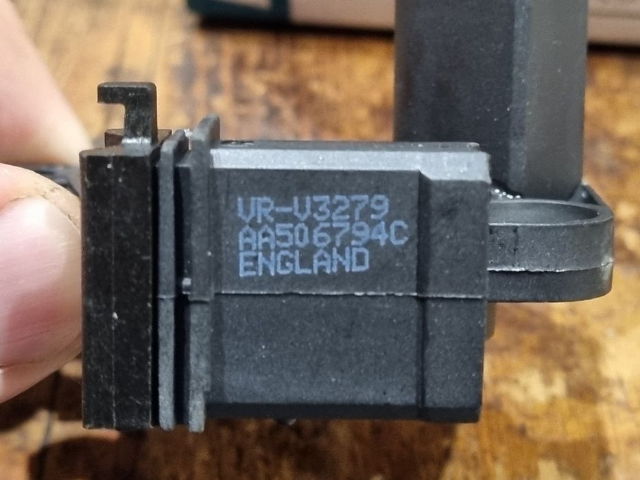 Регулятор напряжения генератора (реле зарядки) VRV3279 Mobiletron