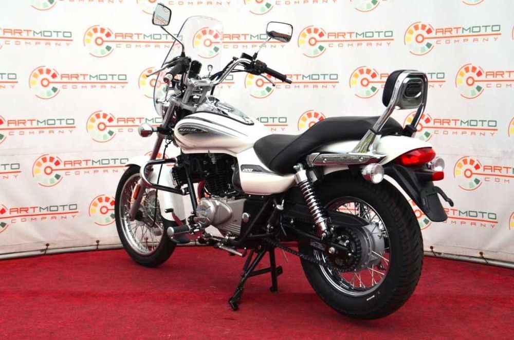 Новий мотоцикл BAJAJ Avenger Cruise 220, мотосалон Артмото Полтава