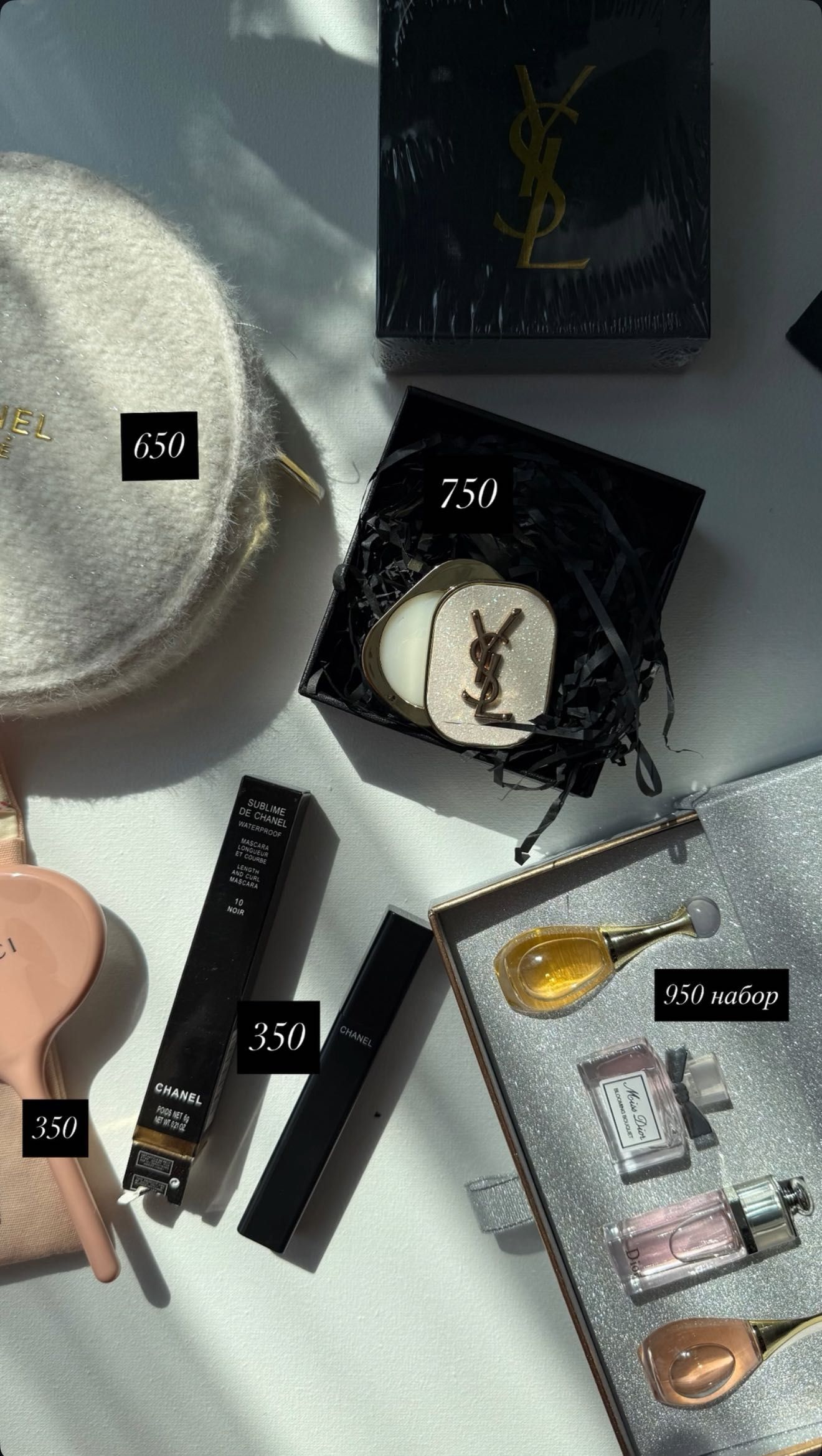 Туш Chanel,робить привабливі і природні вії)