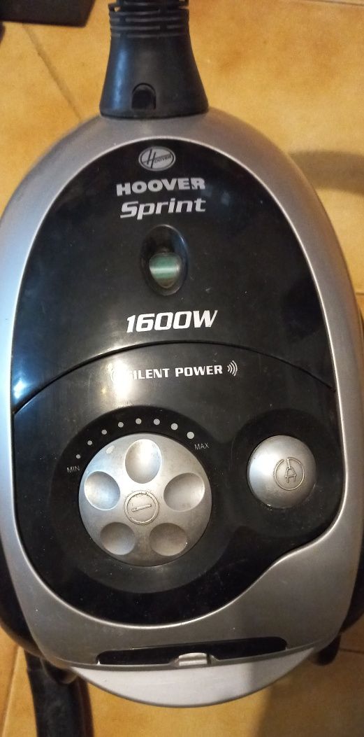Aspirador Hoover de 1600 Wattscom excelente aspiração