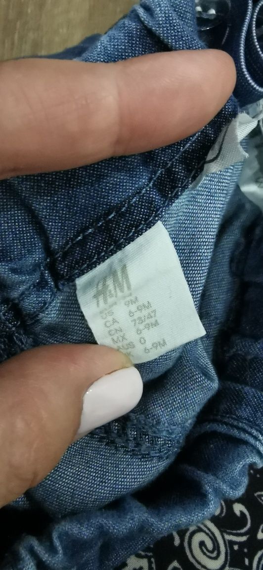 Spodnie niemowlęce jeans firmy H&M w rozmiarze 74