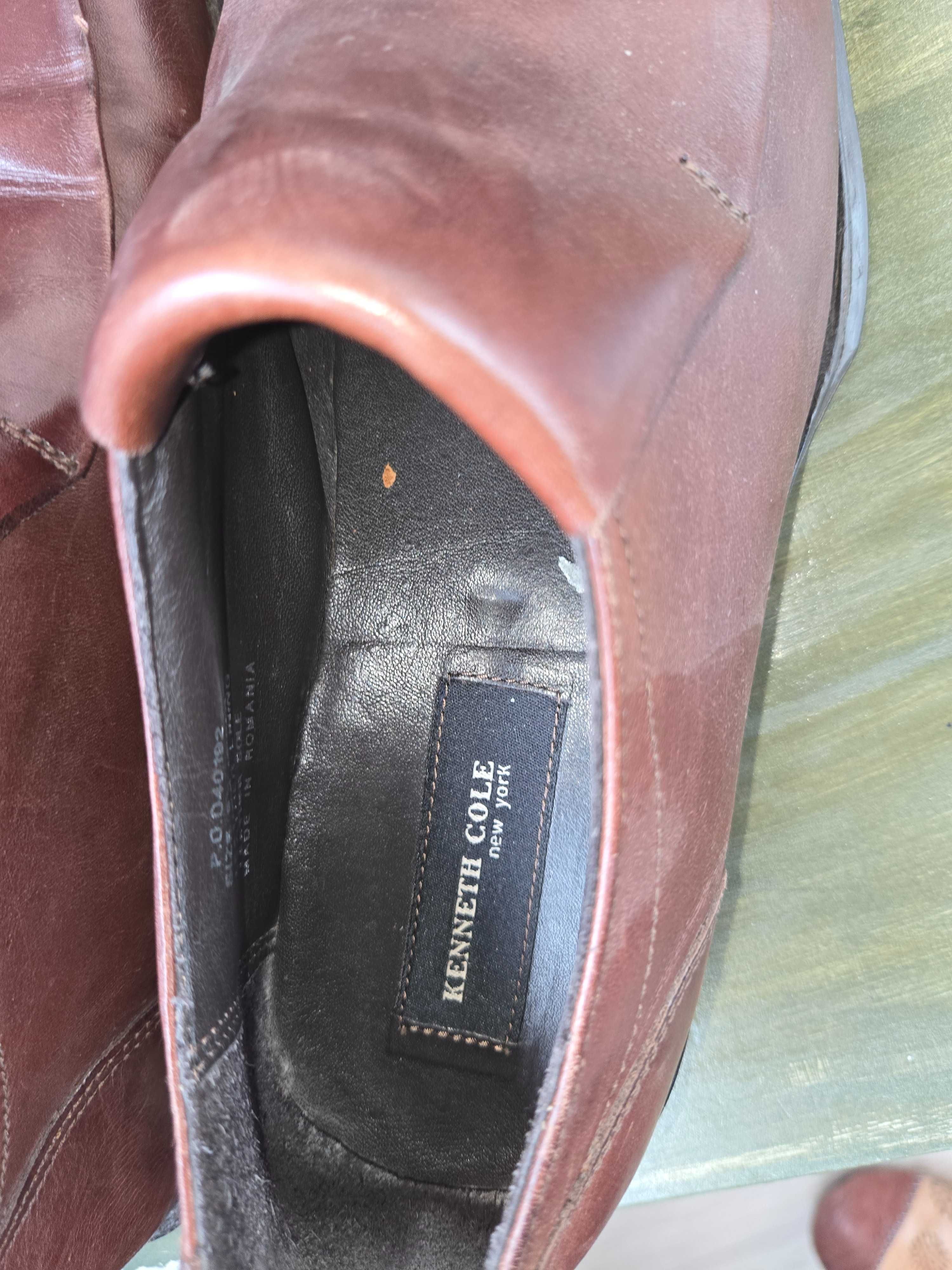 Sapatos castanhos