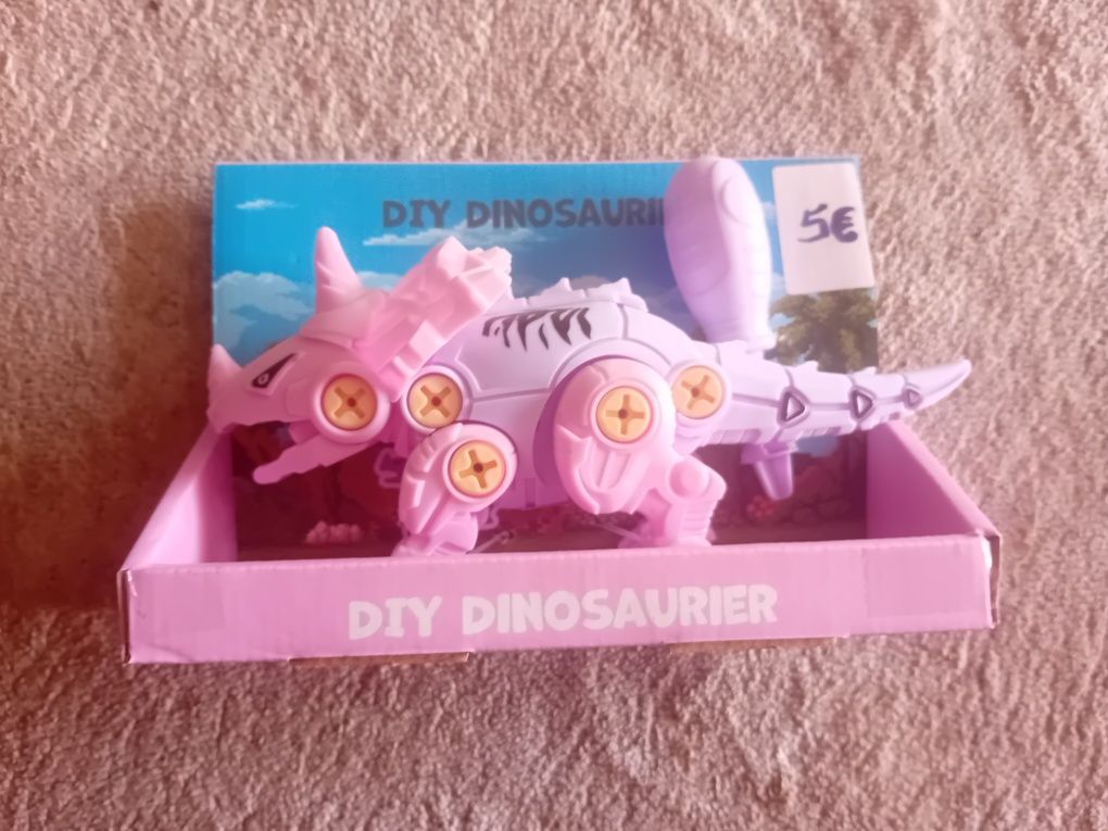 Dinaussauro DIY.
