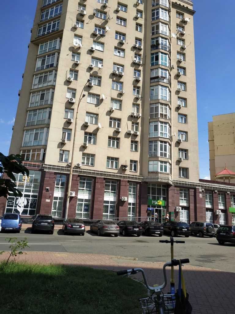 Здам готове банківське приміщення на пр-ті  Івасюка 26а