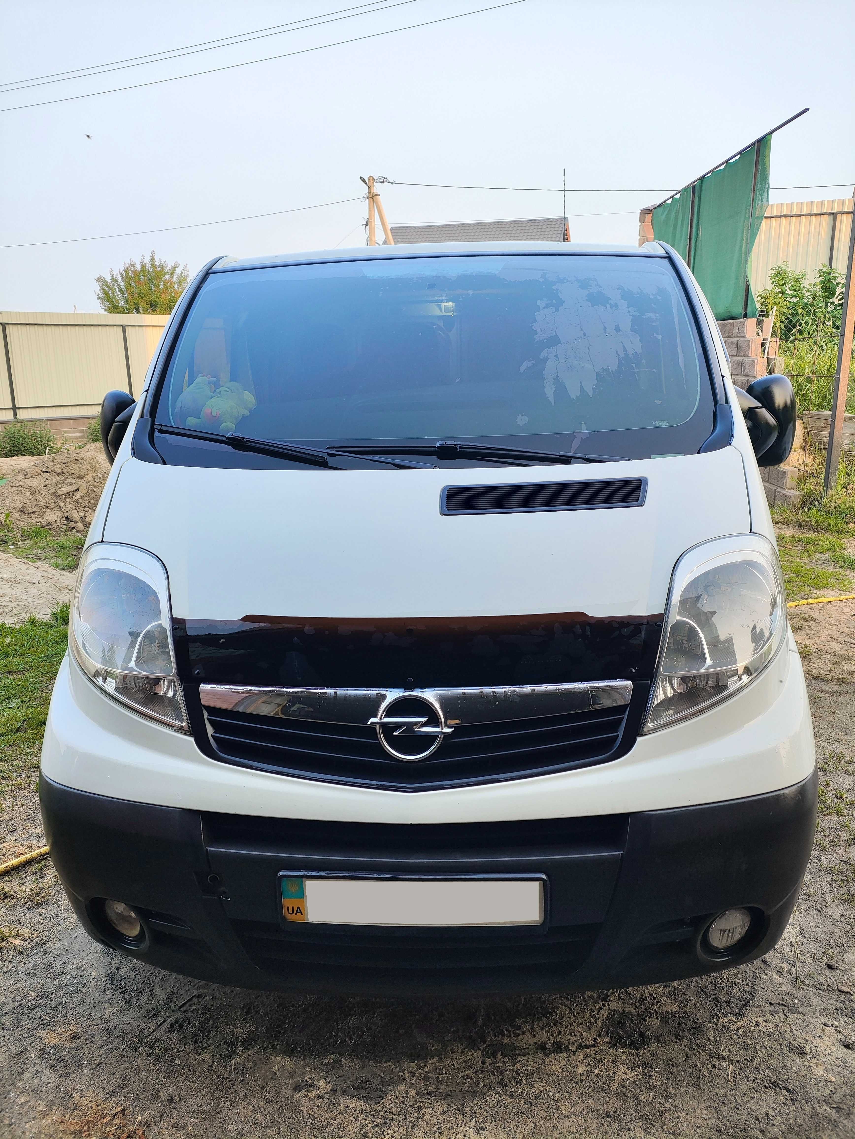 Opel Vivaro 2.0 CDTi груз., коротка база