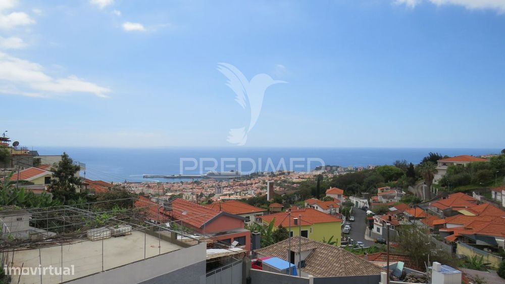 Moradia T4 Vista Definitiva Porto Do Funchal.