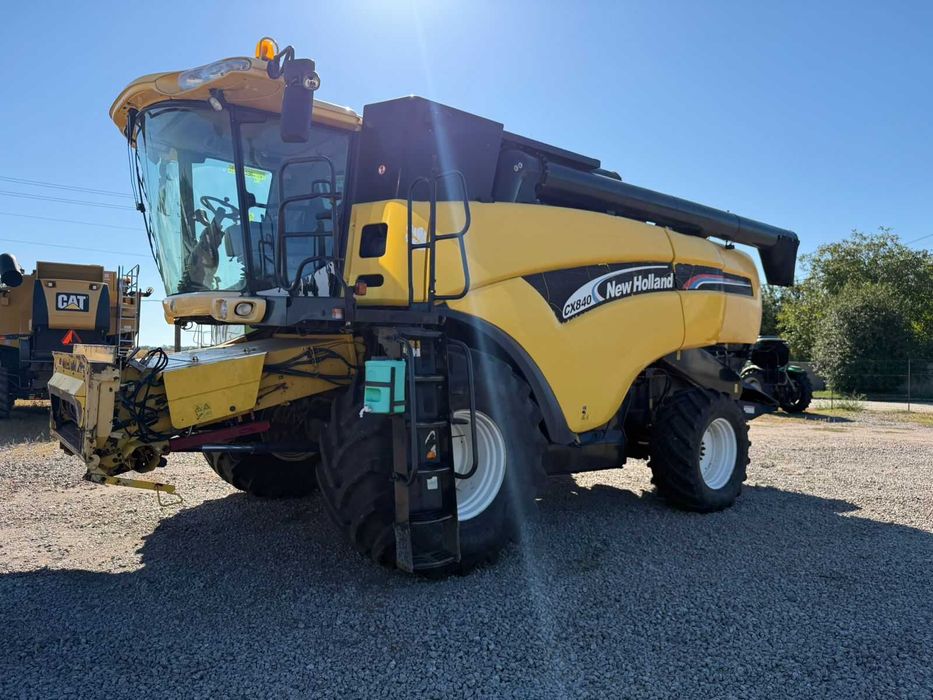 Зернозбиральний комбайн New Holland CX840