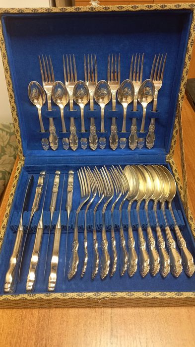 Столовый набор "Роза"