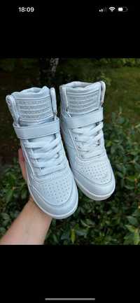 Sneakersy białe 32/21,5cm