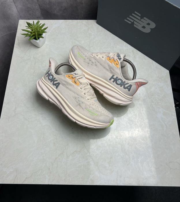 Кроссовки Hoka Clifton 9 Розмір 40 Original Взуття
