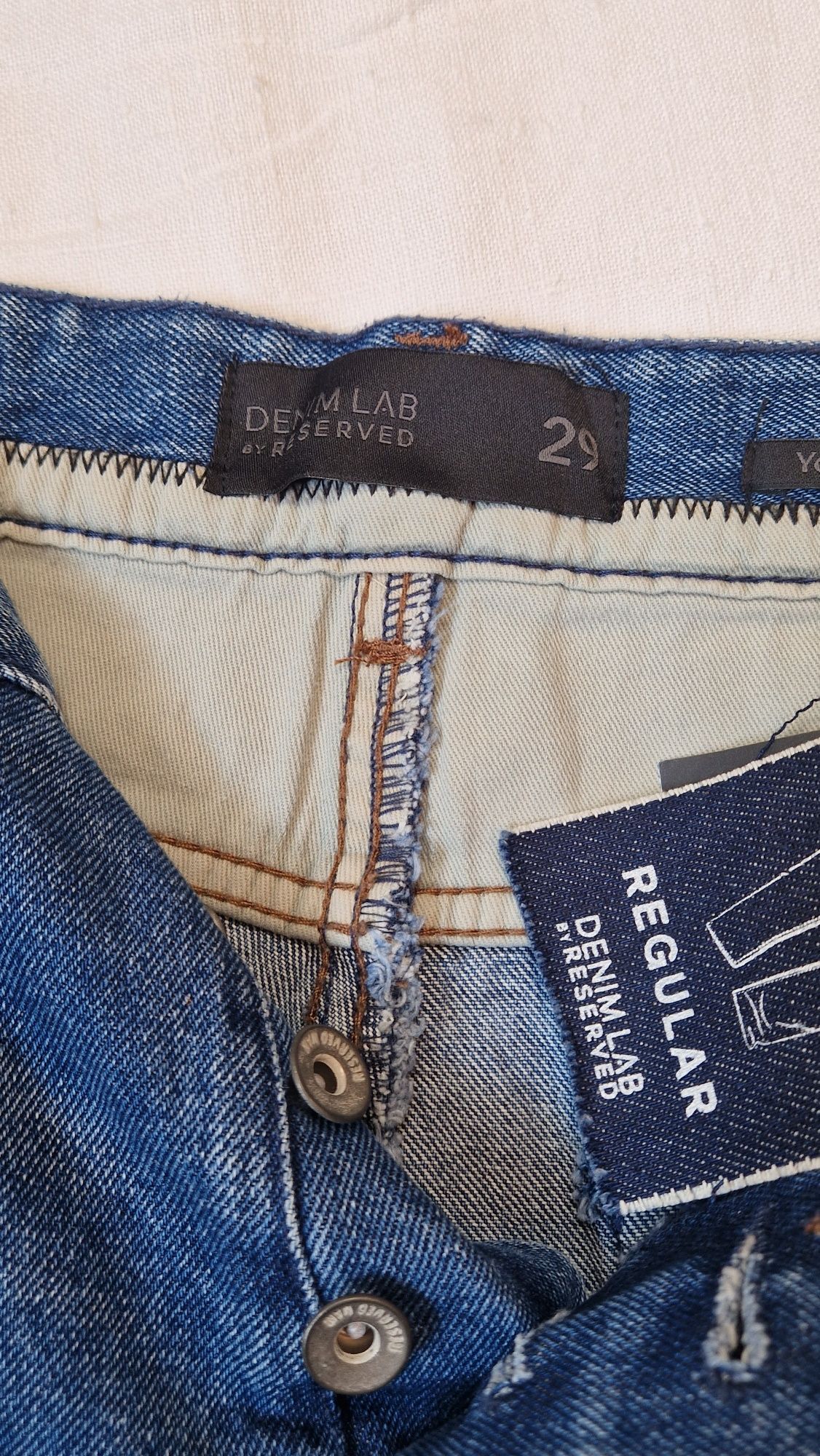 Jeansowe szorty męskie Reserved