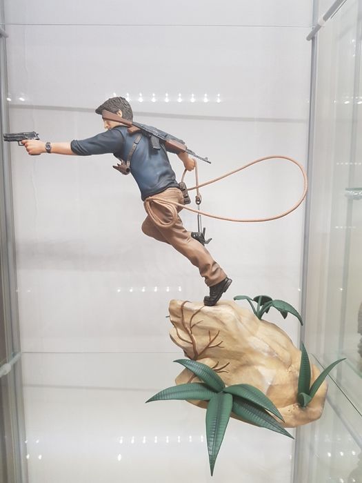 FIGURKA uncharted Nathan drake
