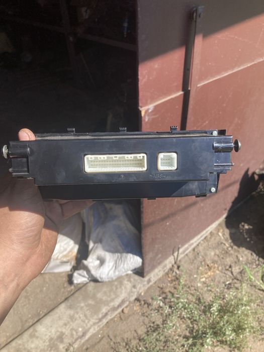 Блок управления климат контролем Yoyota Avensis t-25 2008 2.2