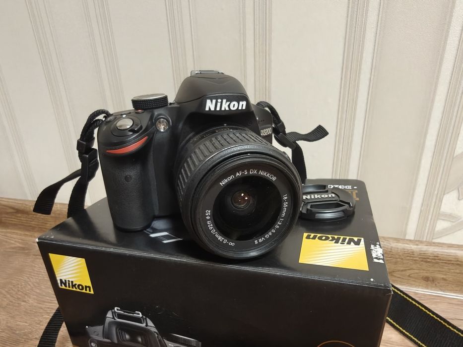 Фотокамера Nikon D3200 AF-S DX NIKKOR 18-55mm f/3.5-5.6G VR 2. + Сумка