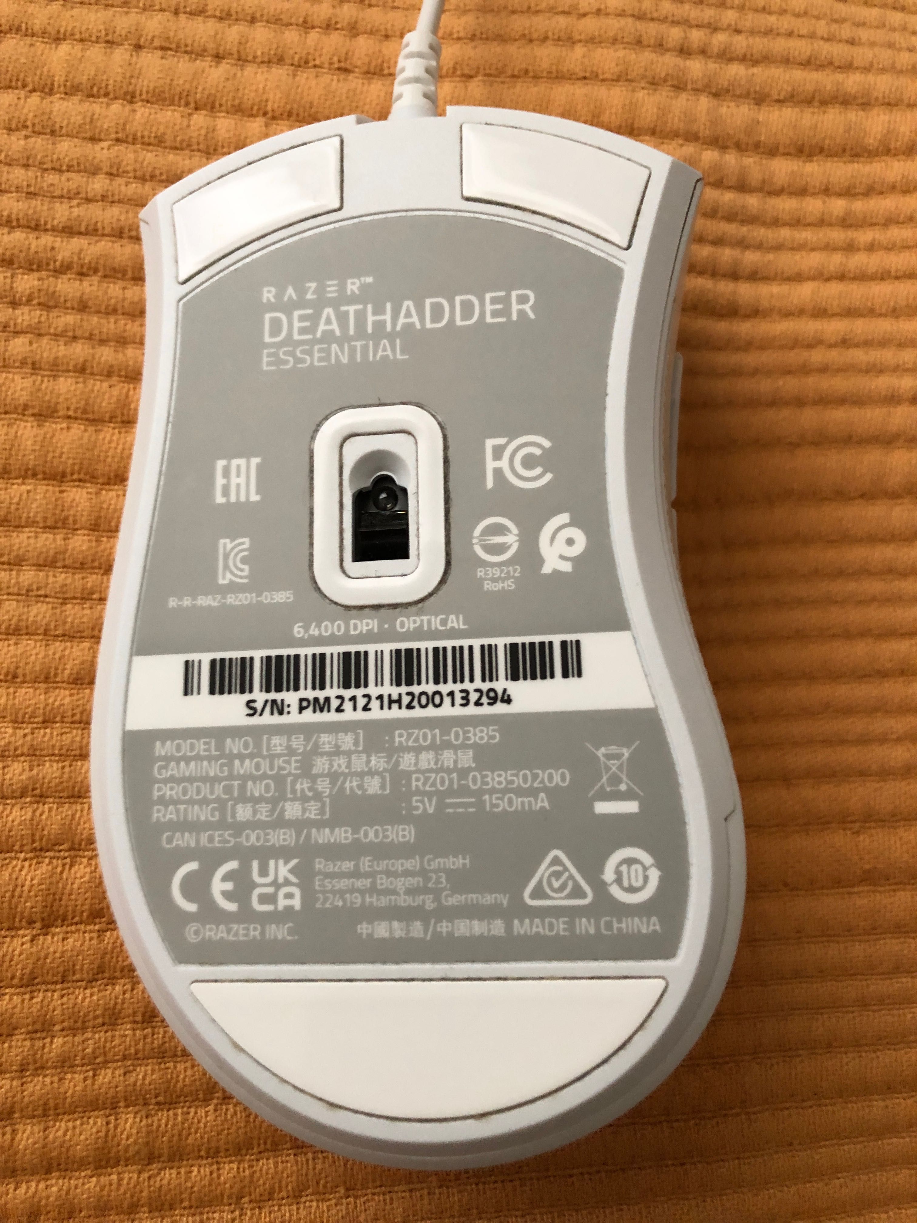 Rato razer deathadder elite branco e tapete razer pro glide cinzento