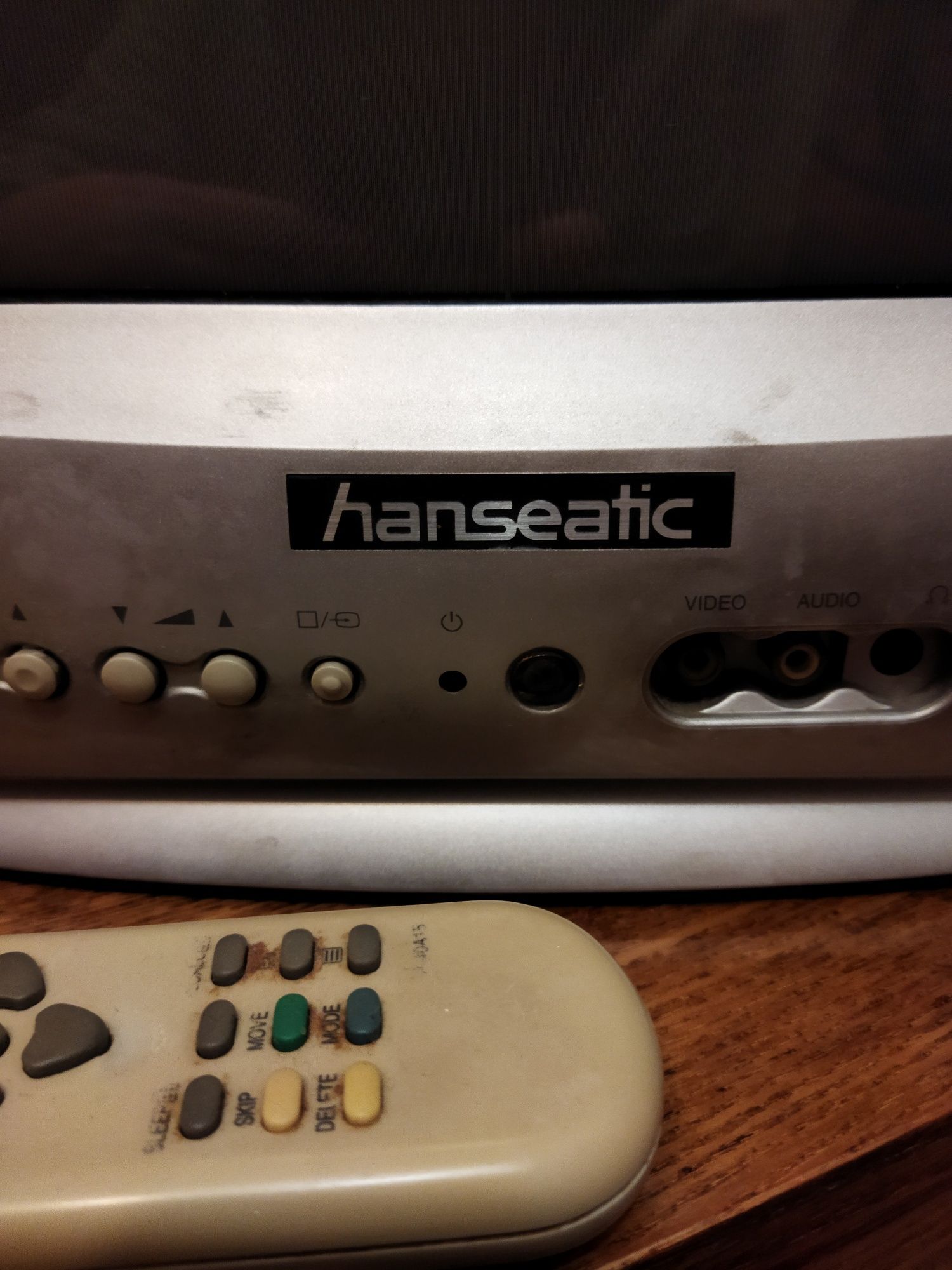 Телевізор Hanseatic німецької якості в робочому стані.