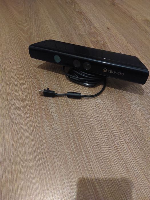 Xbox360 + 1 pad zasilacz i 3 gry.