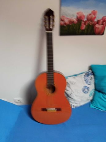 Guitarra Yamaha CG162C