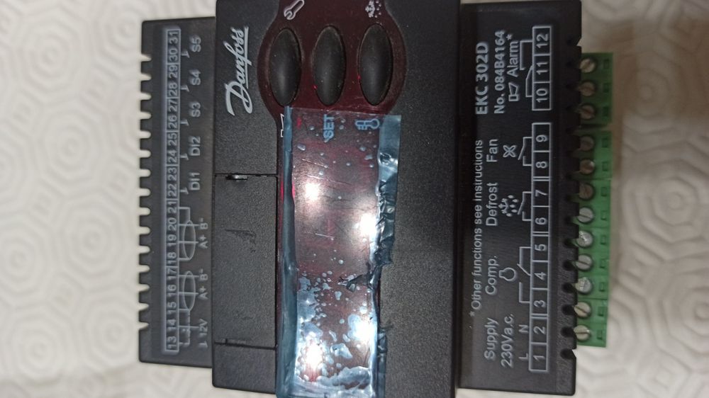 Controlador DANFOSS EKC 302D - 084B416464730292478595122