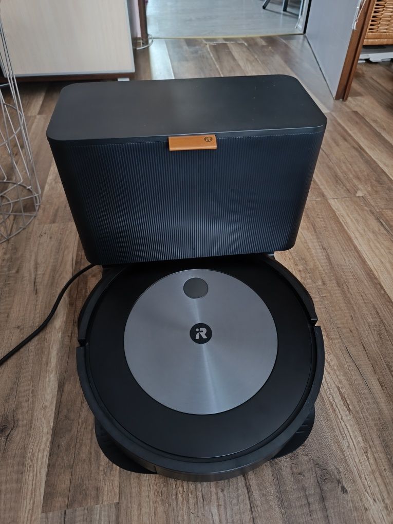 iRobot Roomba J7+ na gwarancji