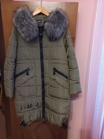 Курточка зимова жіноча