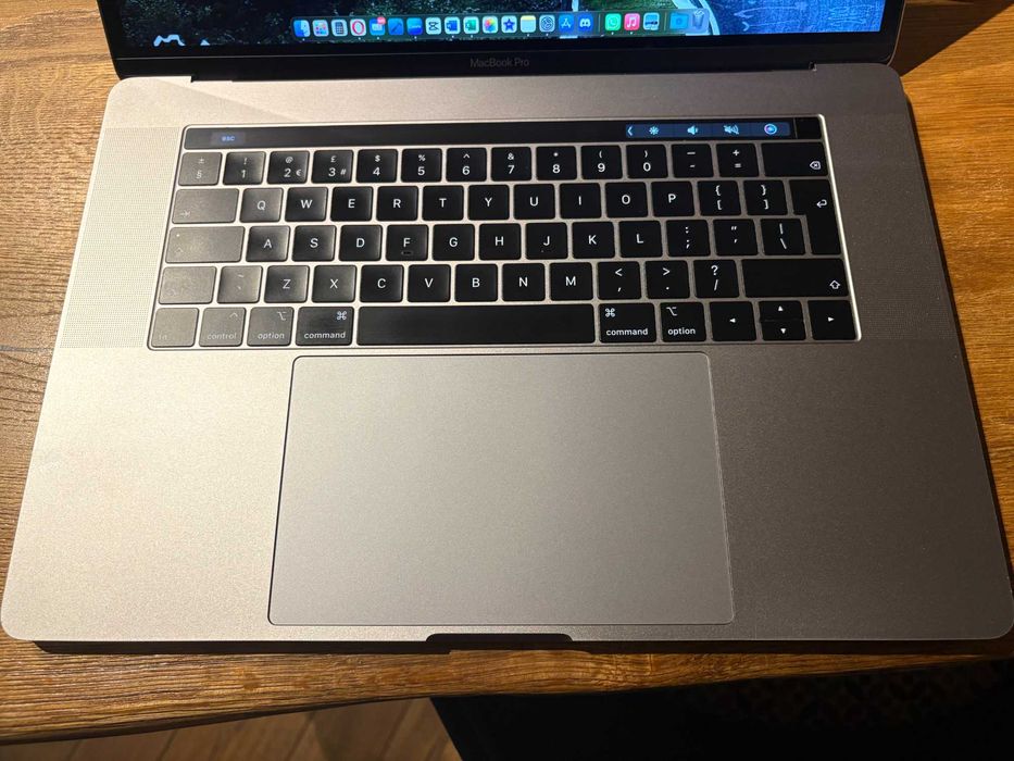 MacBook Pro i9/32 GB/512 GB - stan bdb mocny sprzęt