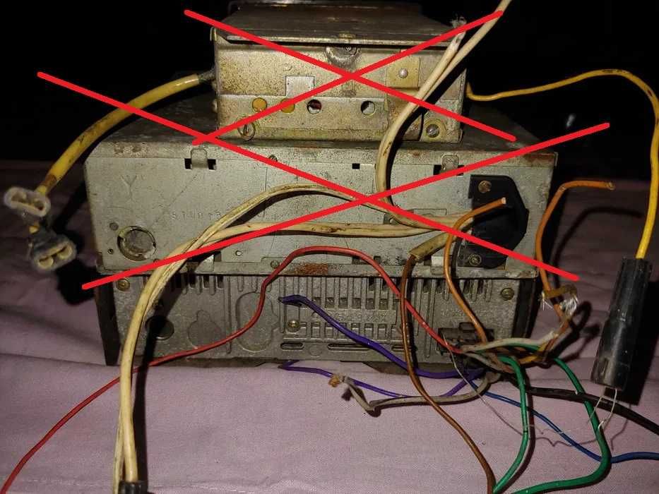 Автомагнитола радиоприемник LG TCC-5630 на детали или под ремонт