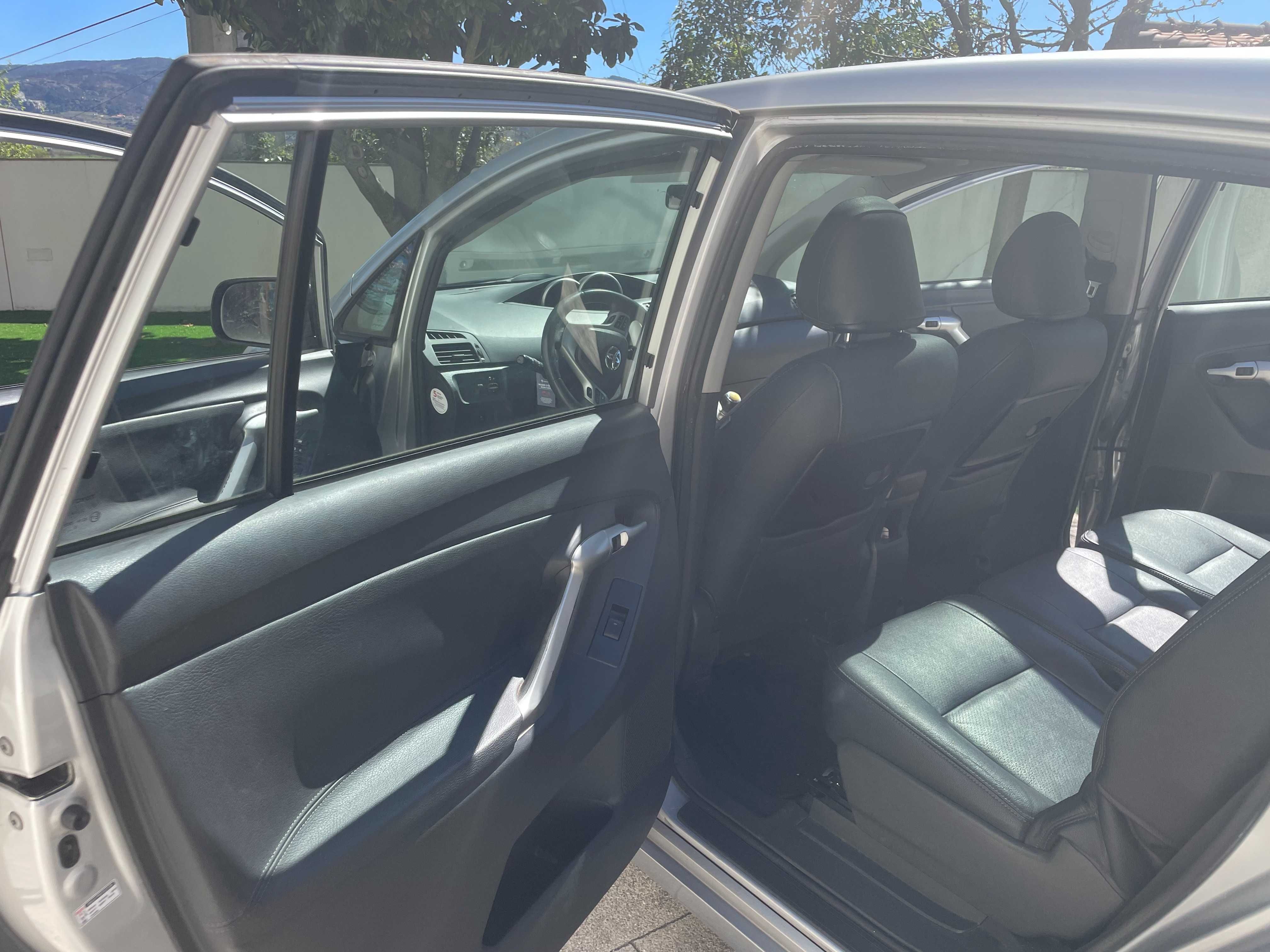 Toyota Verso Diesel - 7 lugares - 1 dono