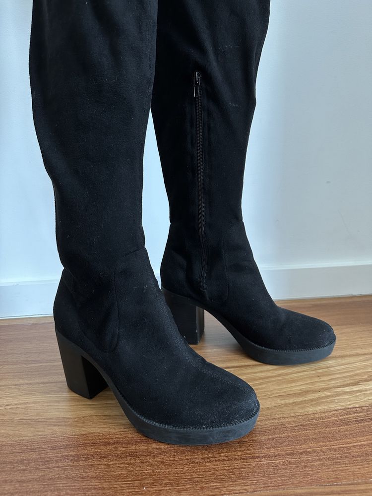 Botas over the knee pretas Public Desire