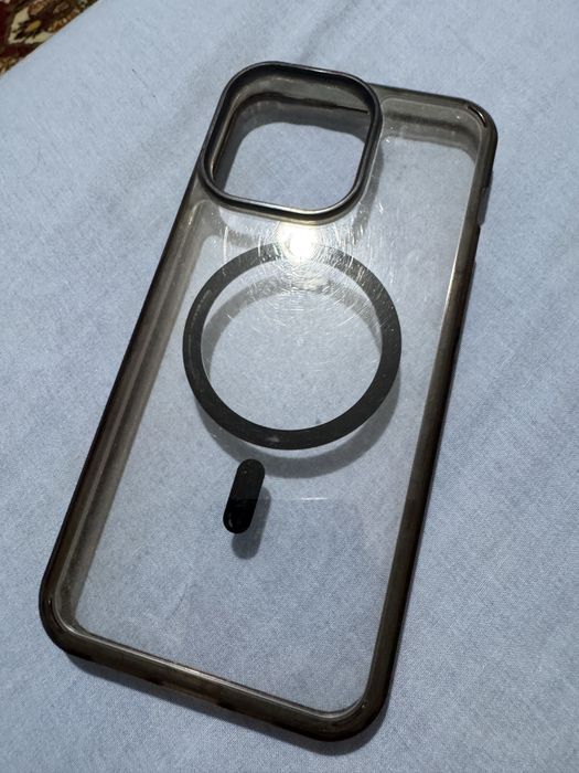 Оригінальні чохли на iPhone 15 Pro Max з MagSafe