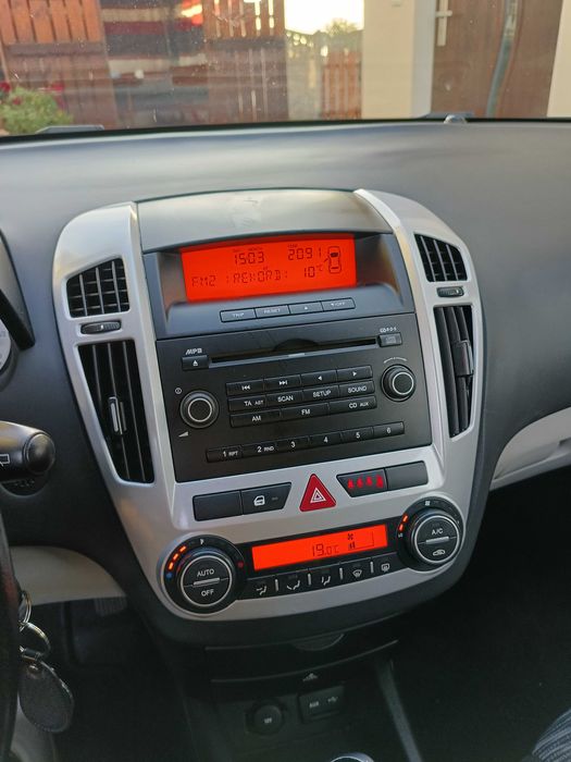 KIA ceed 1.6 hatchback