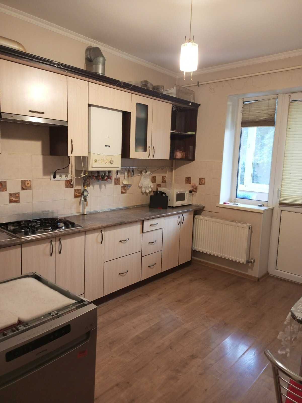 Продам 1к-42.5м2, Крюківщина з ремонтом, вул.Вишнева,1 межа Вишневого