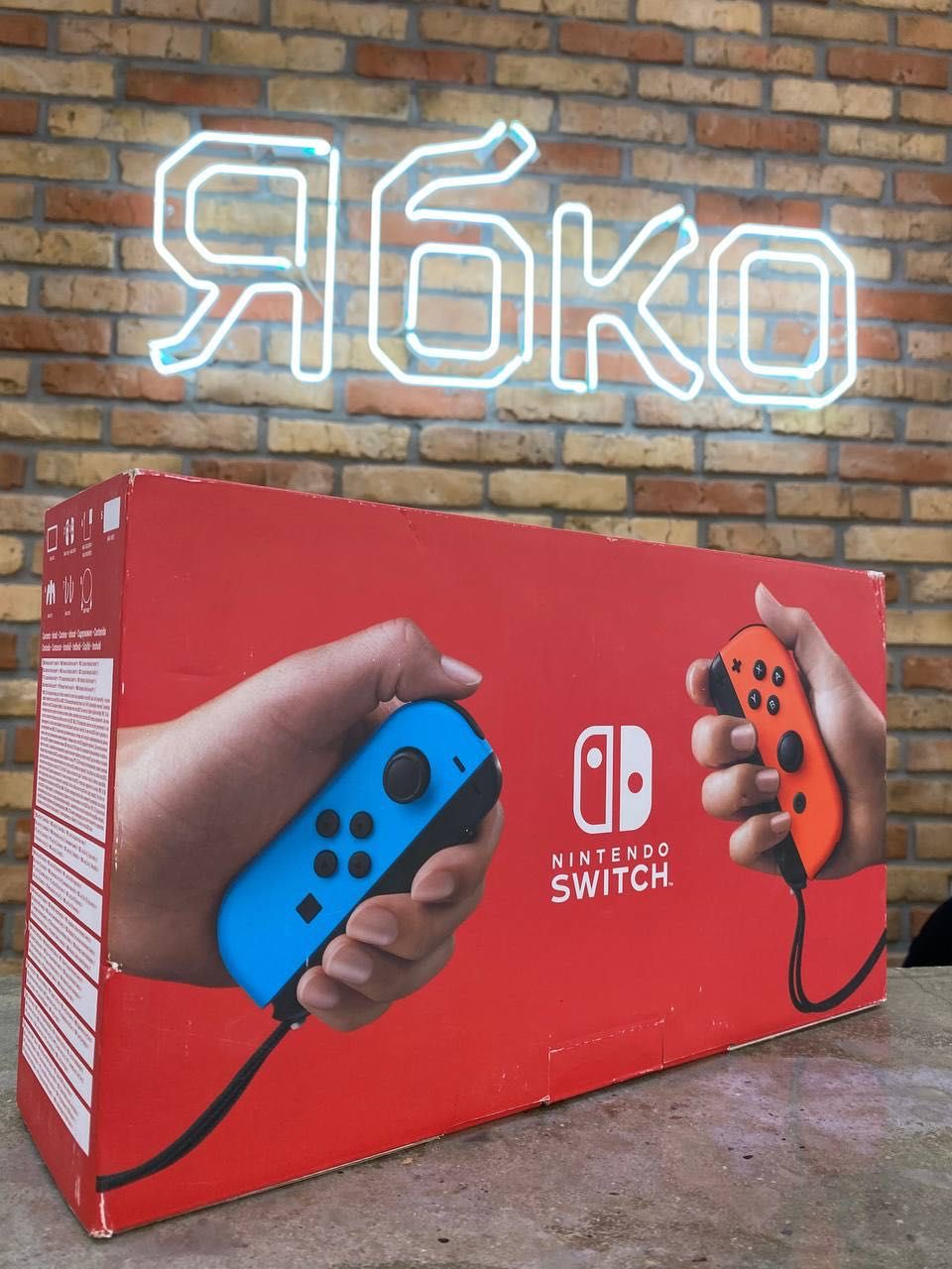 Портативна ігрова приставка Nintendo Switch (Кредит,ОЧ) ЯБКО