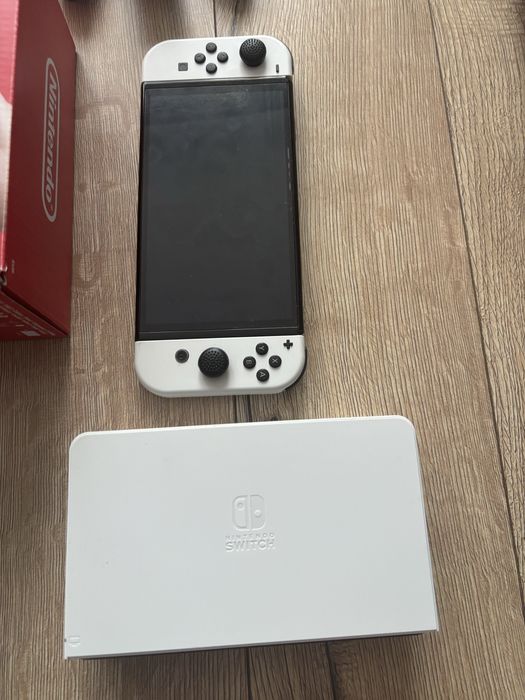Nintendo switch Oled biala